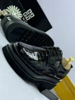 Crocodile-Embossed Leather Lug Sole Shoes