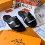 Hermès Izmir Black Leather Sandals