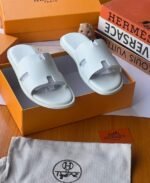 Hermès Izmir Blue Epsom Calfskin Sandals - Image 4