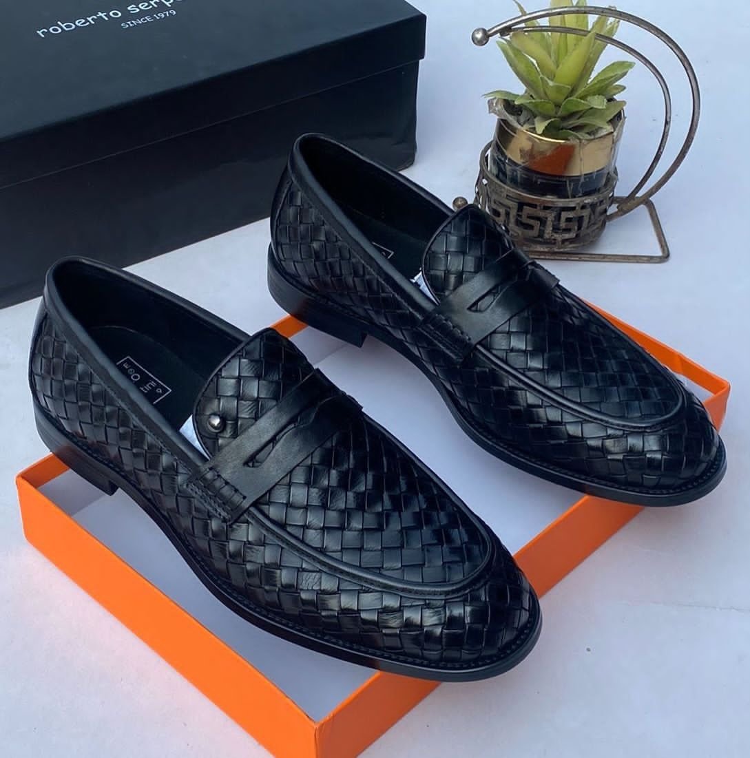 Roberto-Serpentini-Black-Leather-Loafers.jpg Roberto Serpentini Black Leather Loafers - Image 1