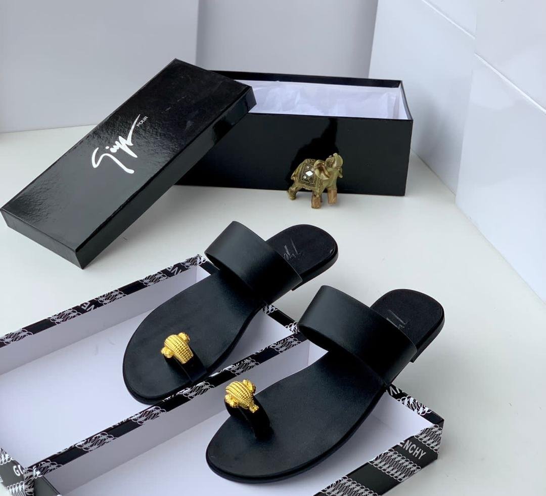 WhatsApp-Image-2026-09-03-at-01.49.42-1-1.jpeg Black Mens Embossed Monogram Chain Slide Sandals - Image 1