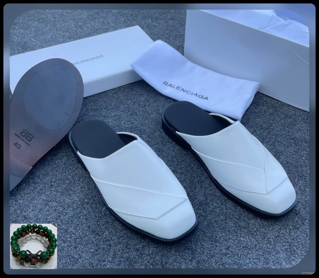 White-Square-Toe-Leather-Mule-Half-Shoes.jpg White Square Toe Leather Mule Half Shoes - Image 1